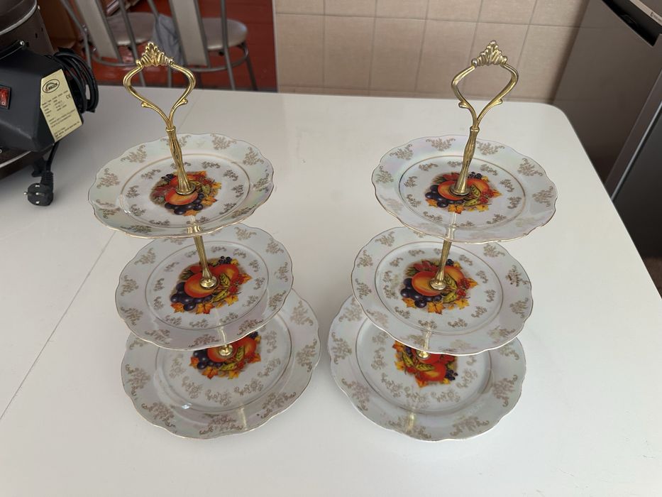 фарфоровая трехъярусная этажерка