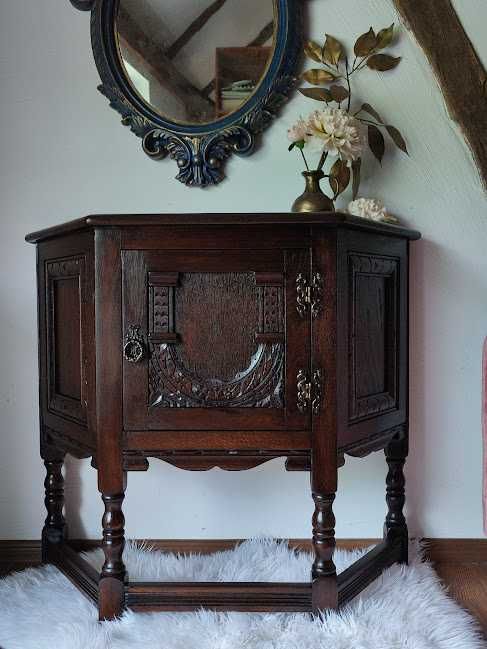 Dulap lateral Old Charm Furniture-Restaurat