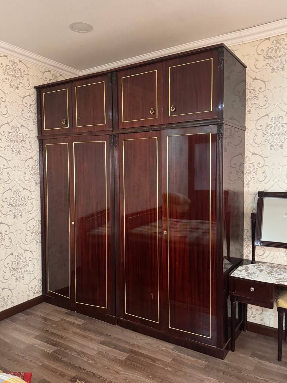 Спальный мебель в комлекте