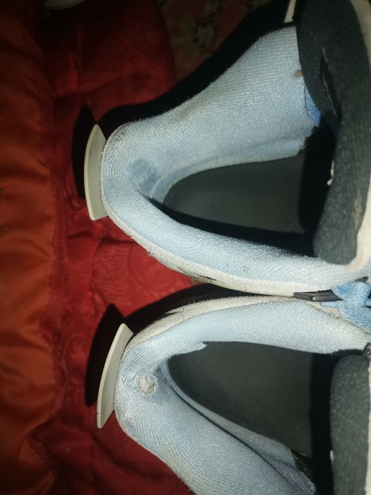 Jordan 4 unc mărimea 42