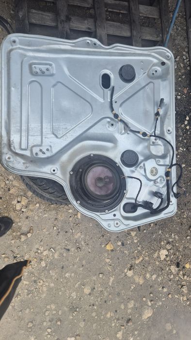 Стъклоповдигач с тава за VW Транспортер Т5 до 2008