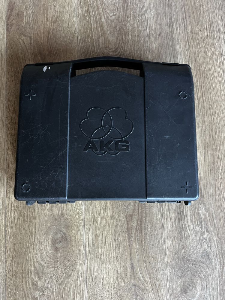 AKG sr450 безжичен мокрофон