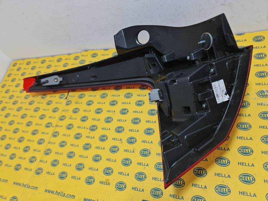 Lampa tripla stop led dreapta Volvo V90 facelift