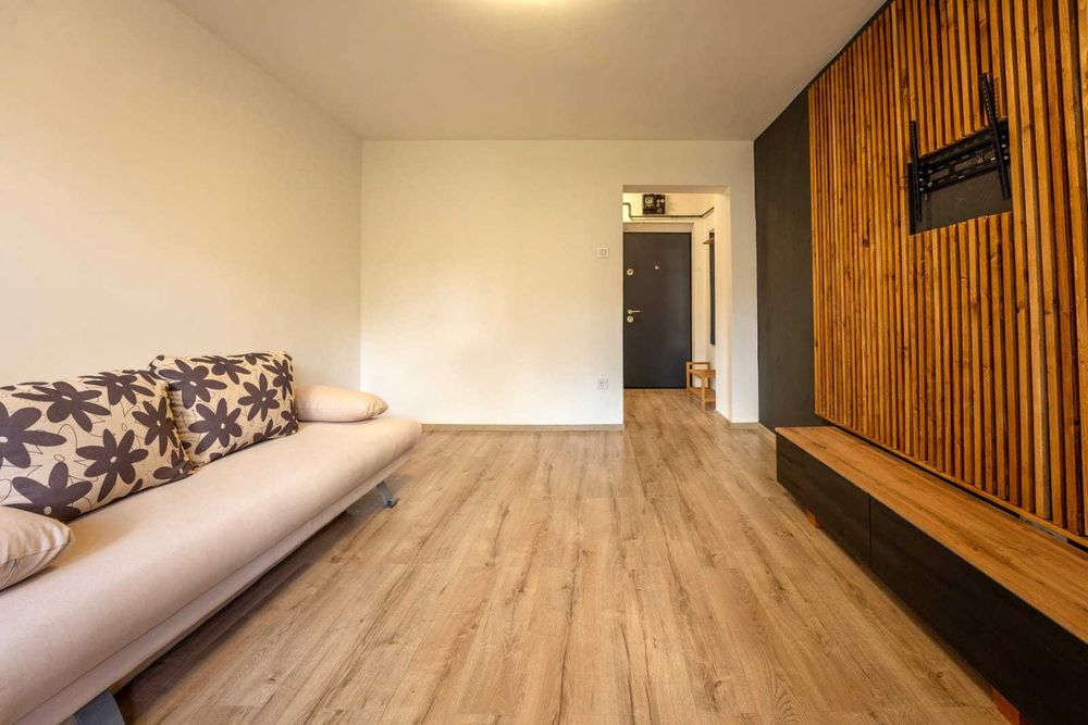 Vand apartament 2 camere sau schimb cu ceva asemanator in Targu Mures