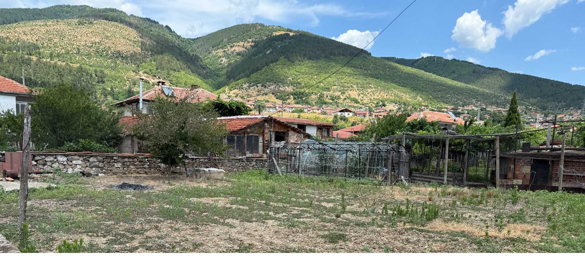 Продава се Къща на Два етажа - гр. Твърдица