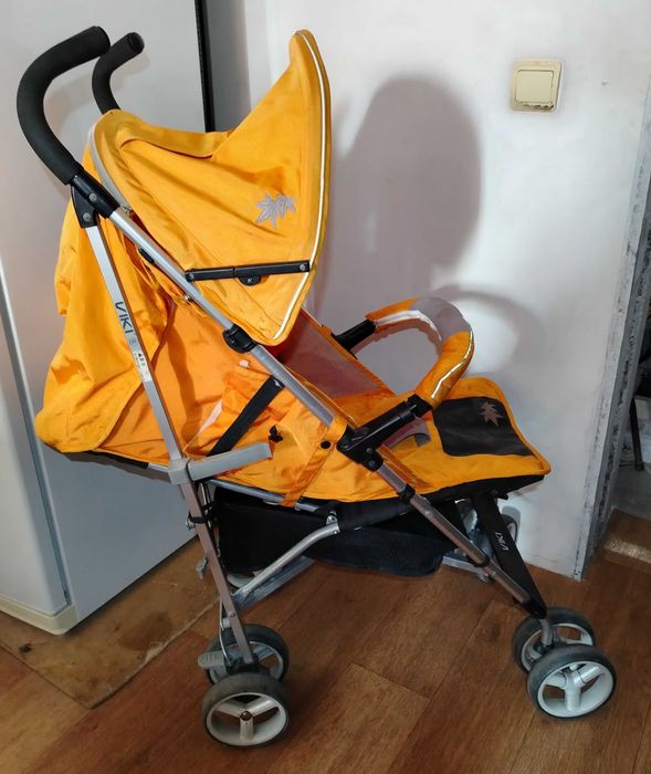 Коляска прогулочная. Читайте описание.