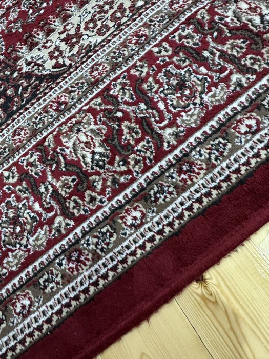 2ta brxil 2.5ga 5 razmerdagi Gilamlar sotiladi holati yaxshi