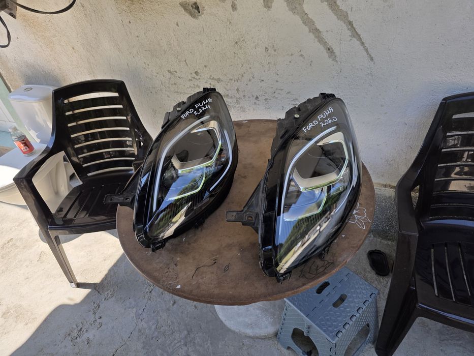 Ford PUMA 2020 ляв фар 3бр