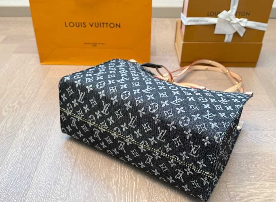 Дамска чанта Louis Vuitton