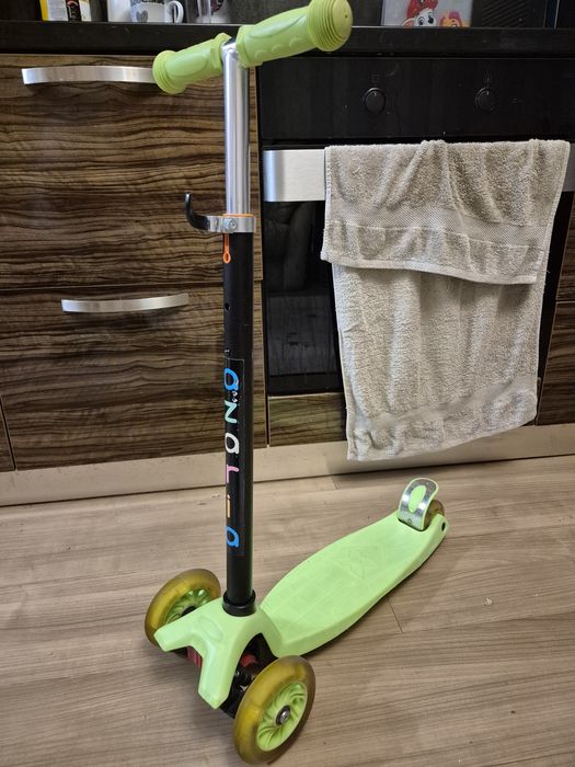 Детска тротинетка Azaria Maxi, зелена