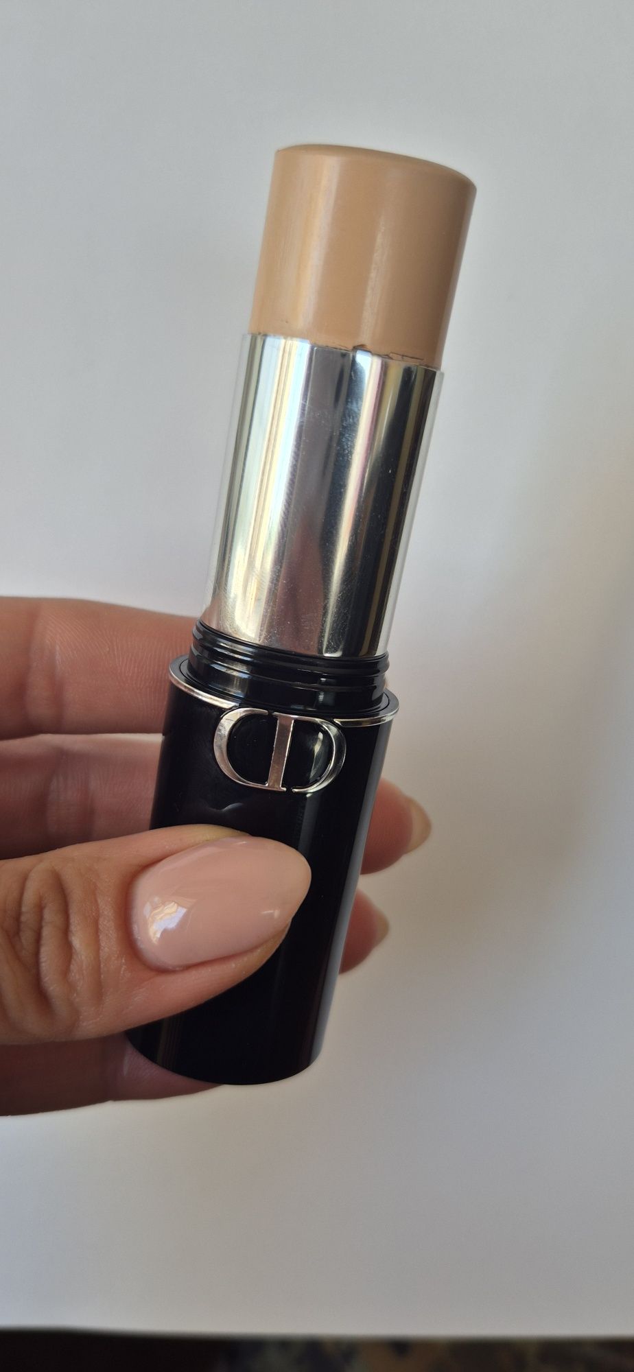 Фон дьо тен Dior