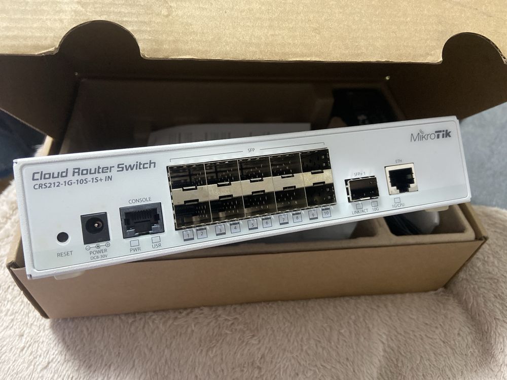 Комутатор Mikrotik router board / cloud router switch / рутер суич