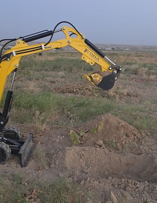 Mini ekskavator sotiladi