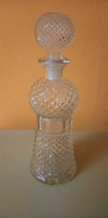 Продавам гарафа.