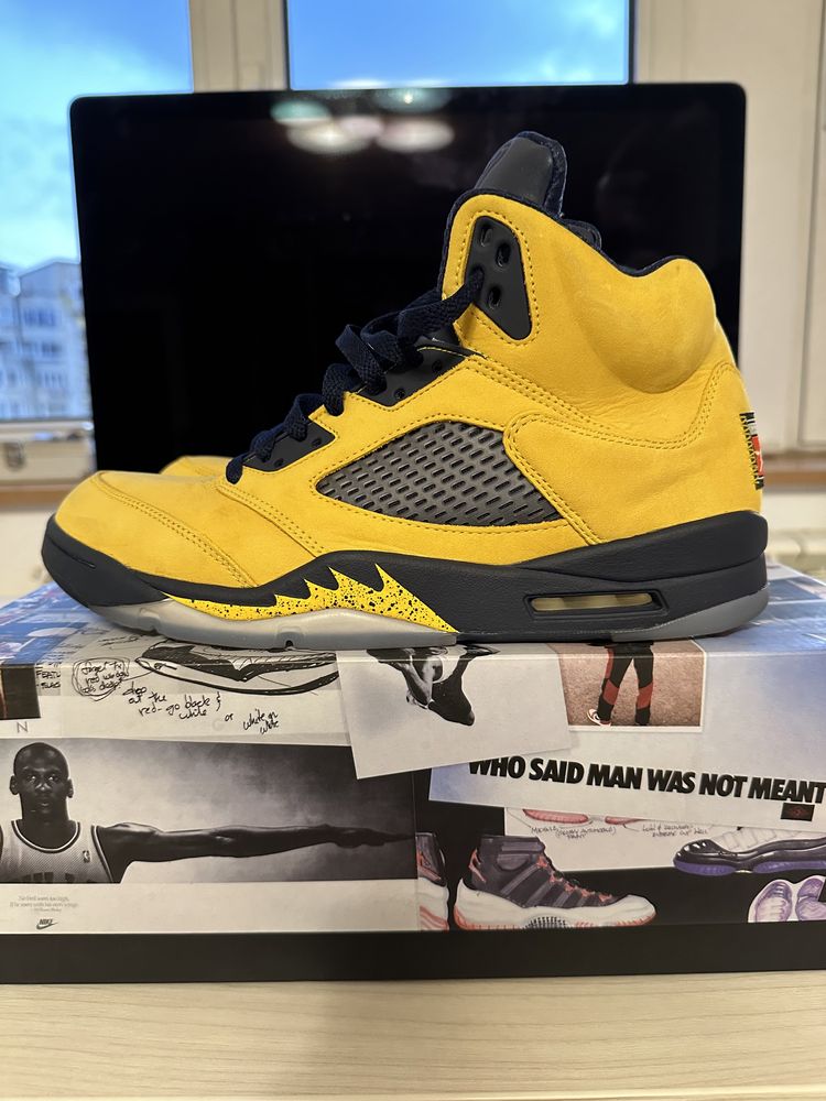 Nike Air Jordan Retro 5 MICHIGAN