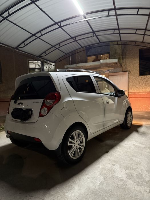 Spark srochno sotiladi