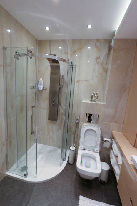 Дава се под наем Тристаен апартамент в София, Център - 119 кв.м за 1190 € - Снимка #4