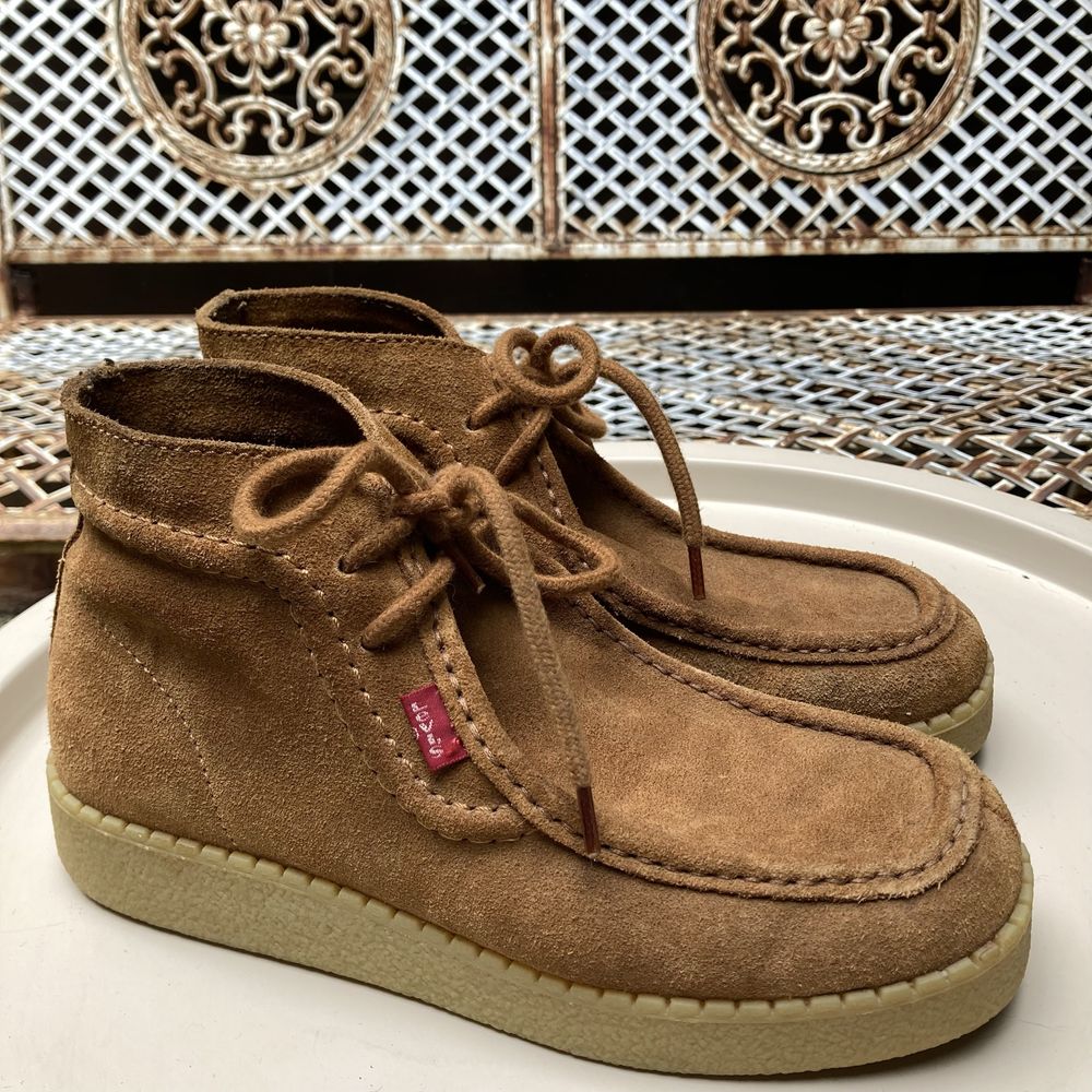 Дамски боти Levis.