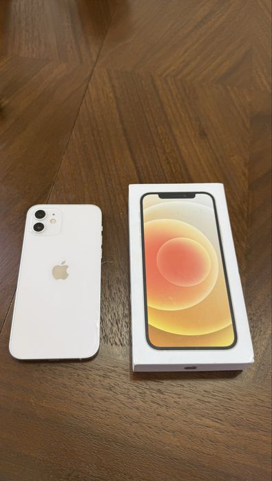 Продам iPhone 12