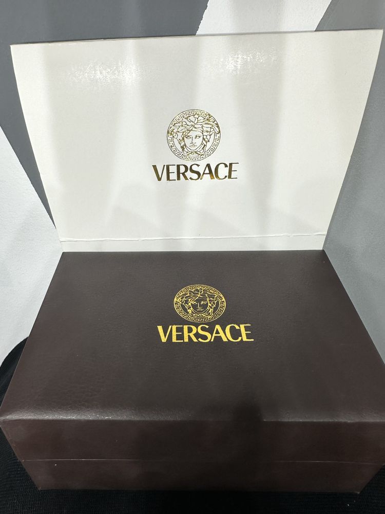 Set ceas VERSACE cu accesorii