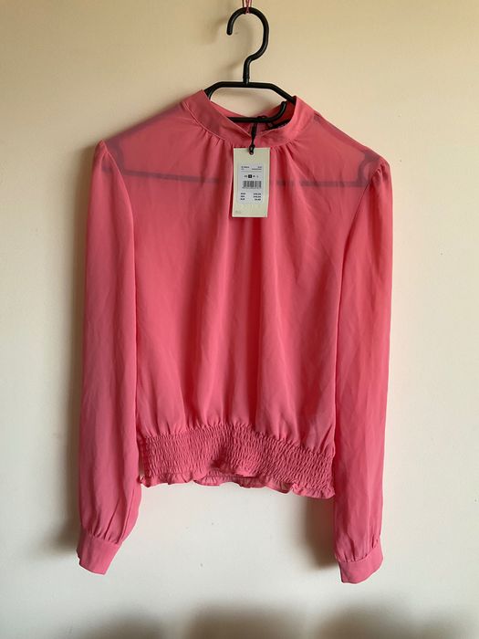 Нова блуза Bikbok с етикет