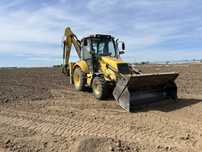 Inchirieri Buldoexcavator 8t Otopeni, prestari servici sapat incarca