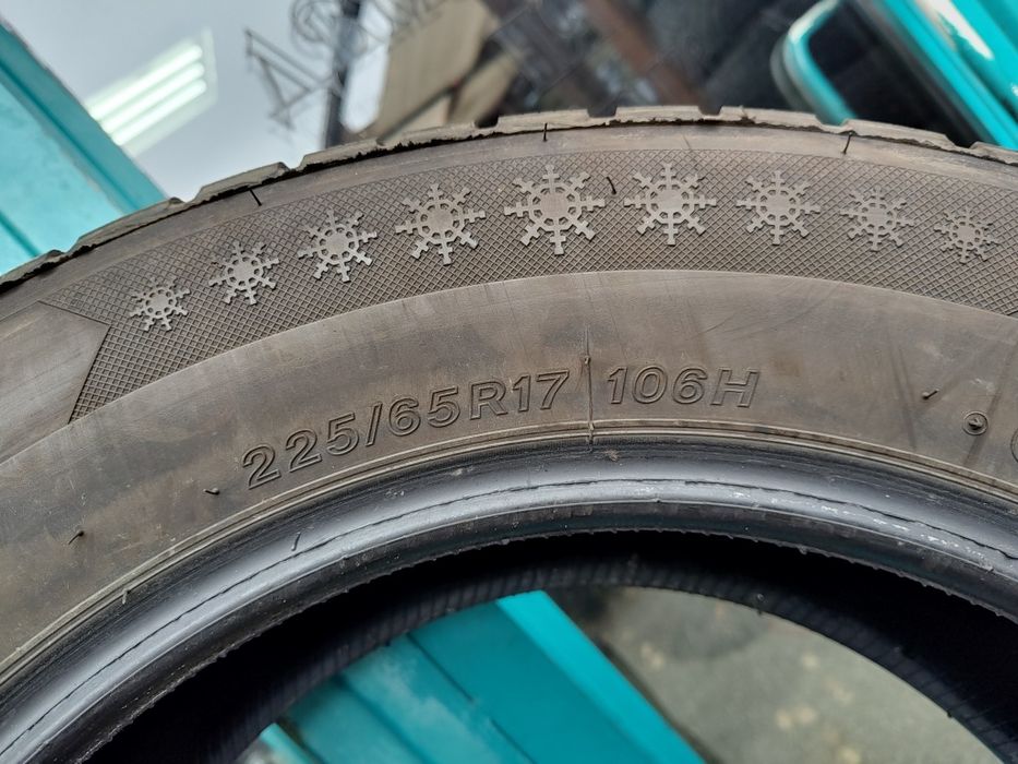 Продавам 4 зимни гуми 225/65/17 Lassa