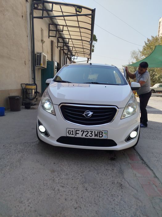 Прадаю сваю машину спарк равон 2018 года автамат 4пазизыя