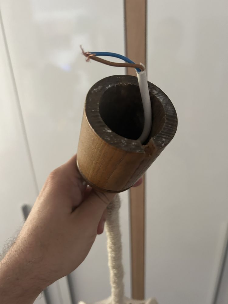 Superba lampa de tavan lemn, sfoara 40cm diametru si 30 inaltime