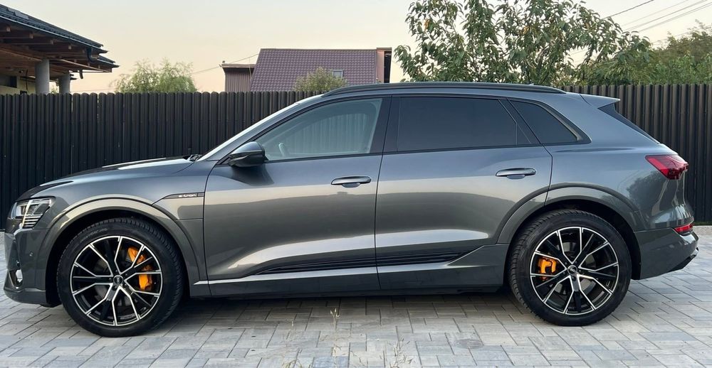 De vanzare sau Variante Auto. AUDI E-tron Ful Electric Fab 2020 km 82k