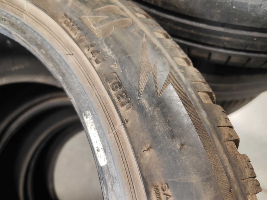 4бр.зимни гуми 265/45/21 Bridgestone