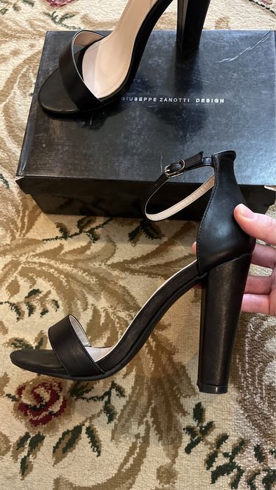 Босоножки 39 размер