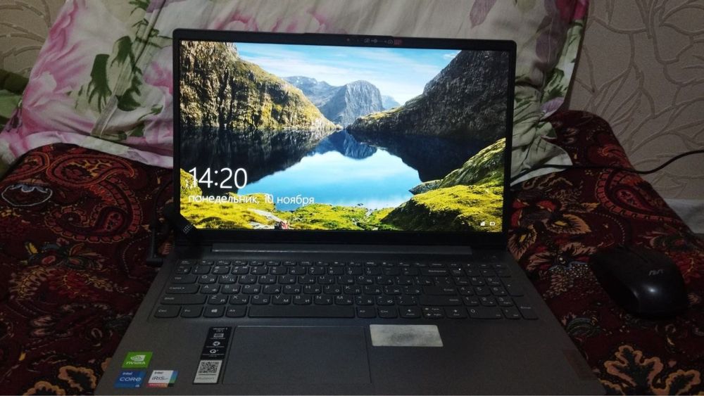 Продам ноутбук в идеальном состоянии