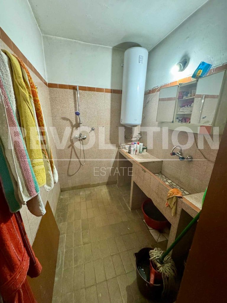 Продава се Тристаен апартамент в Пловдив, Въстанически - 102 кв.м за 1177 €/кв.м - Снимка #5