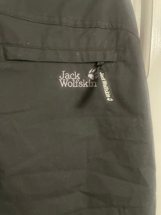 Pantaloni  drumetii dama Jack wolfskin marimea 40