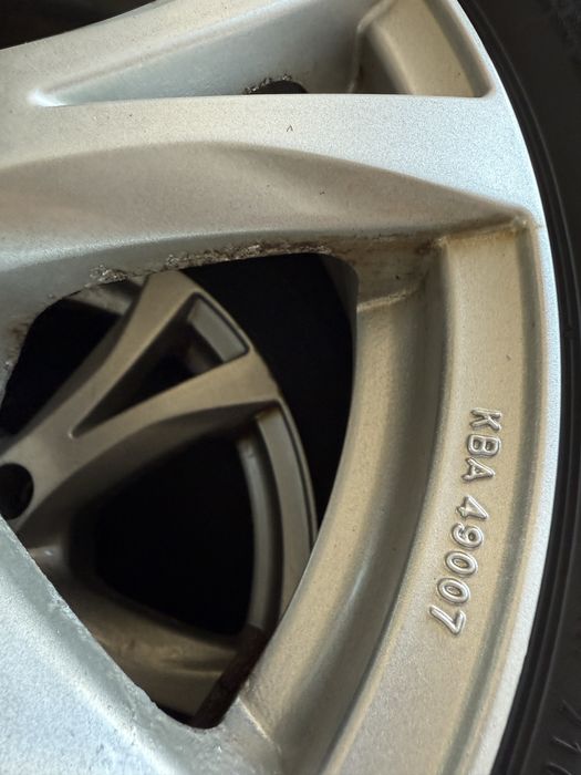 Джанти ЕТ42, 6.5Jx16 със зимни гуми 215/60/16 Фолксваген Ауди