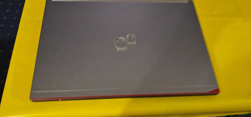 laptop Fujitsu i5 gen 4 tehno redactare