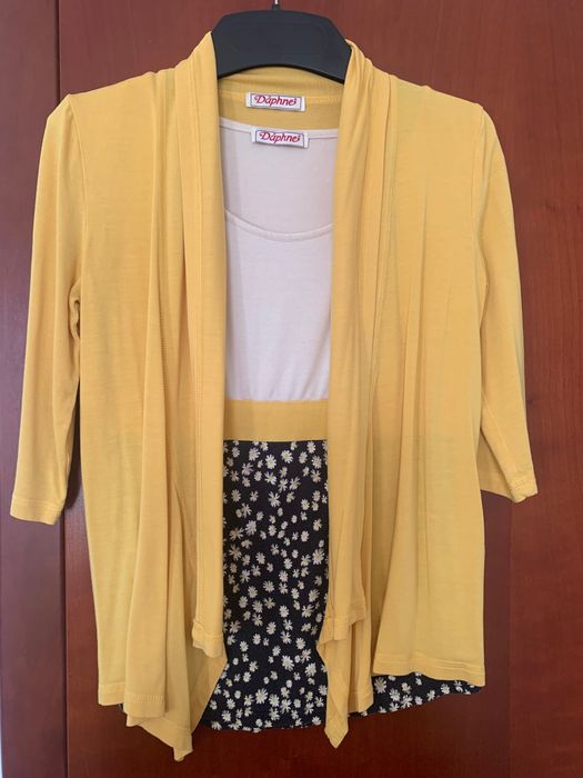 Комплект блуза без ръкав и жилетка