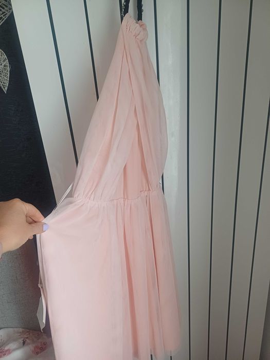 Страхотна нова Рокля