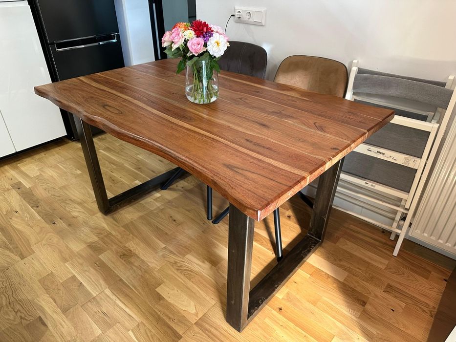 Masa de dining din lemn 140x92x77