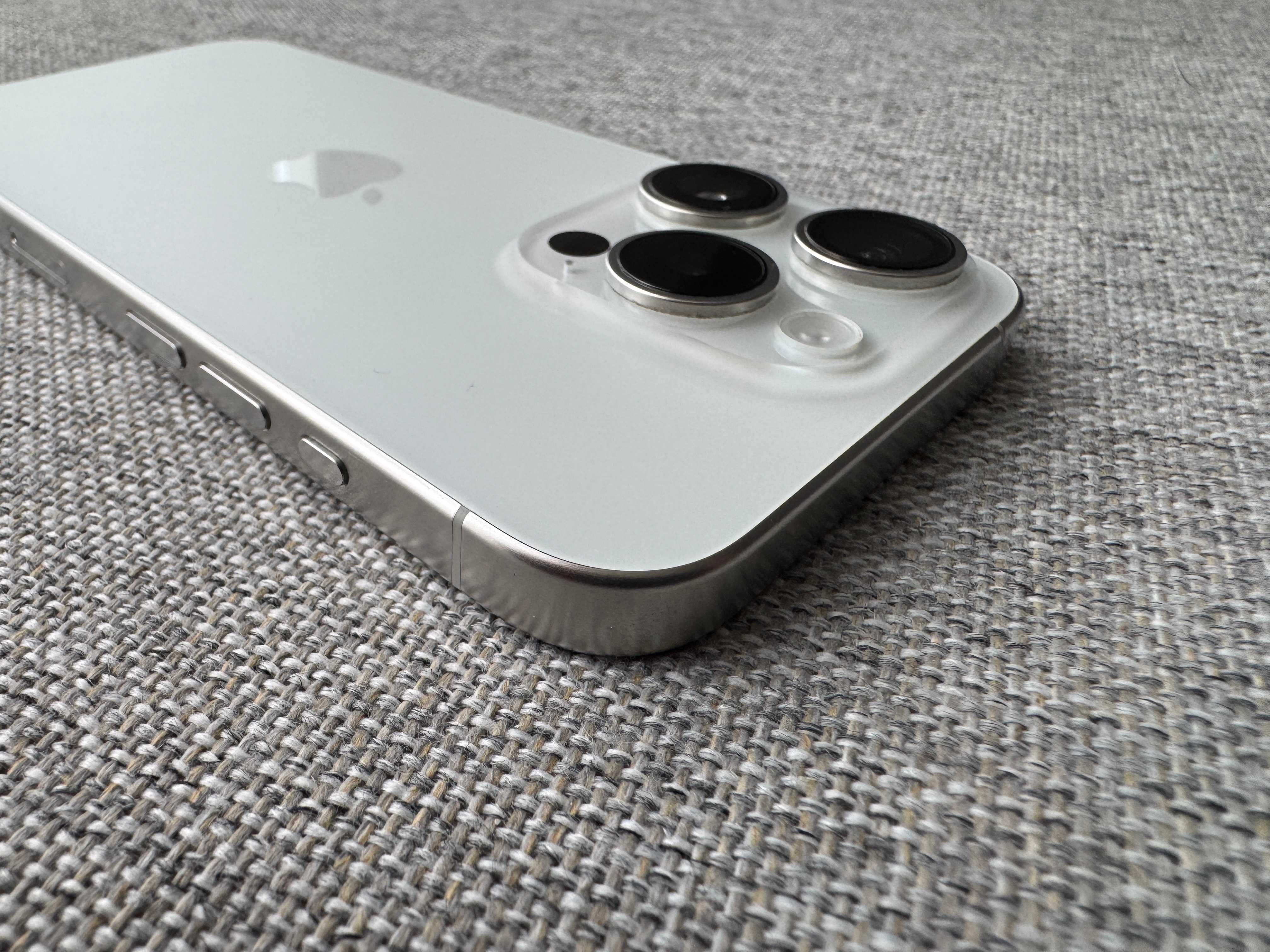 iPhone 15 Pro 128Gb бял, перфектен