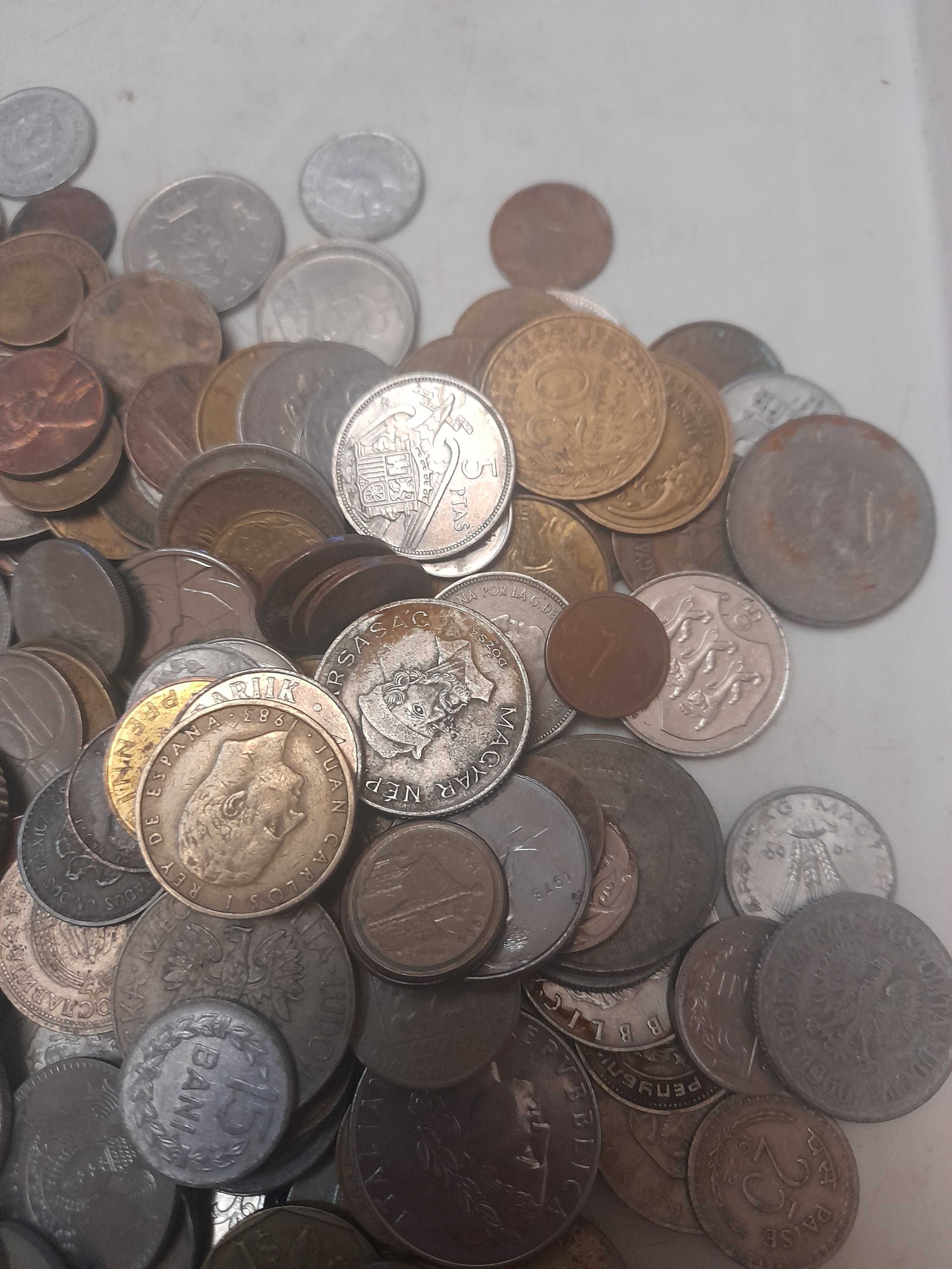 Чуждестранни монети над 300бр  80лв