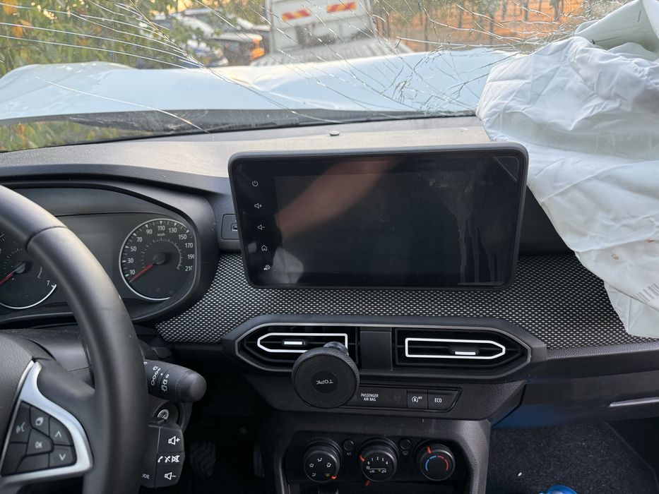 Vand Dacia Sandero 3/ avariat 2024 1.0 tce 14.000 km