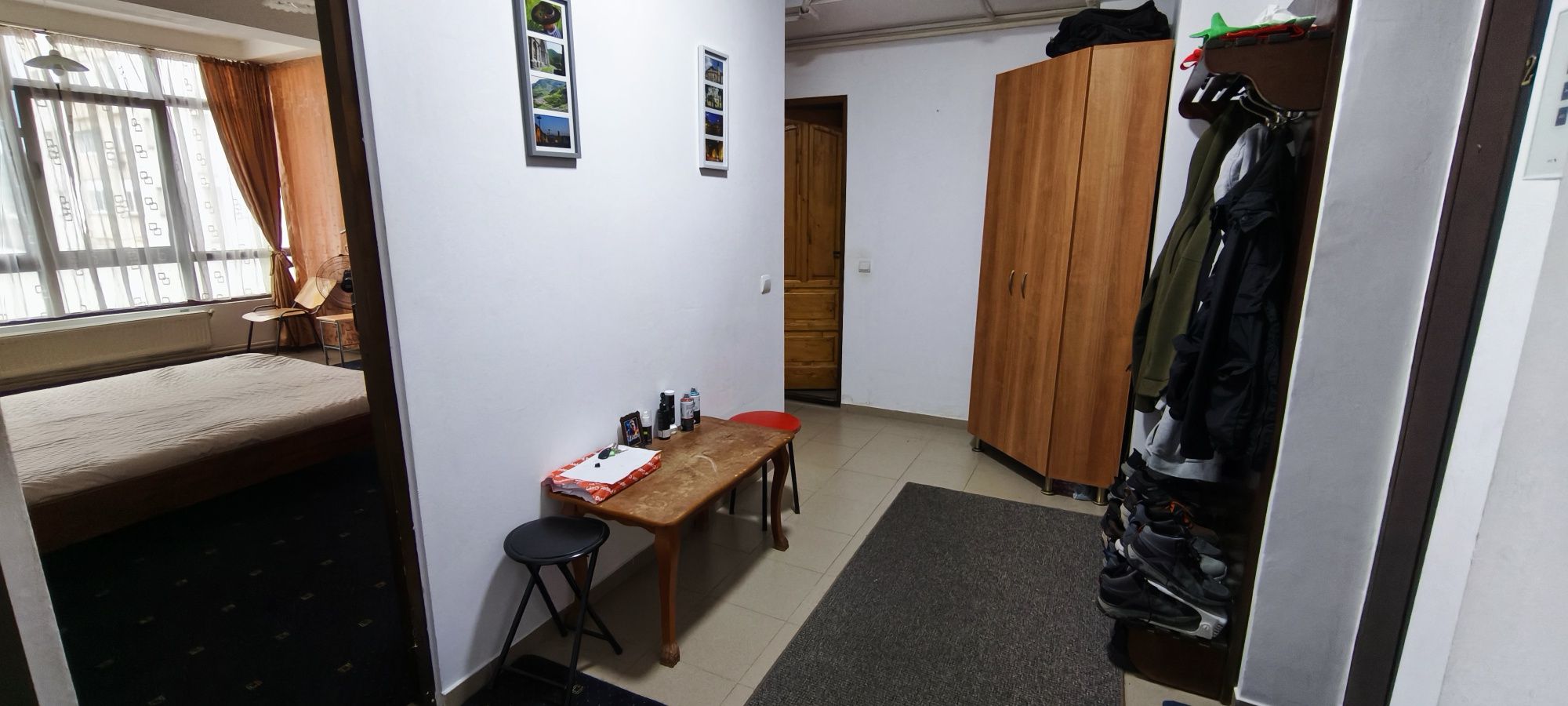 Caut coleg de apartament