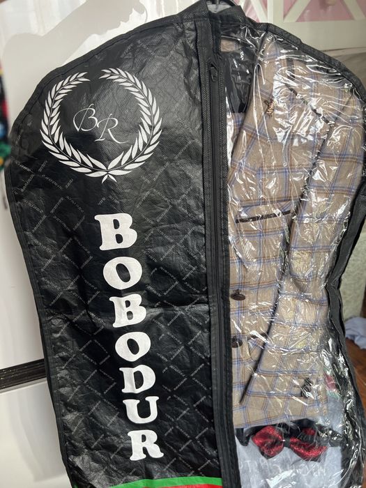 Костюм детский тройка на 6-8 лет