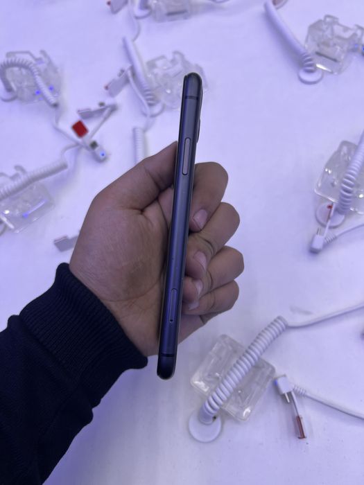 Айфон 11 срочно продаёться 256gb