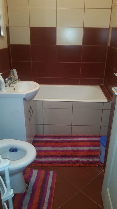 Închiriez garsonieră