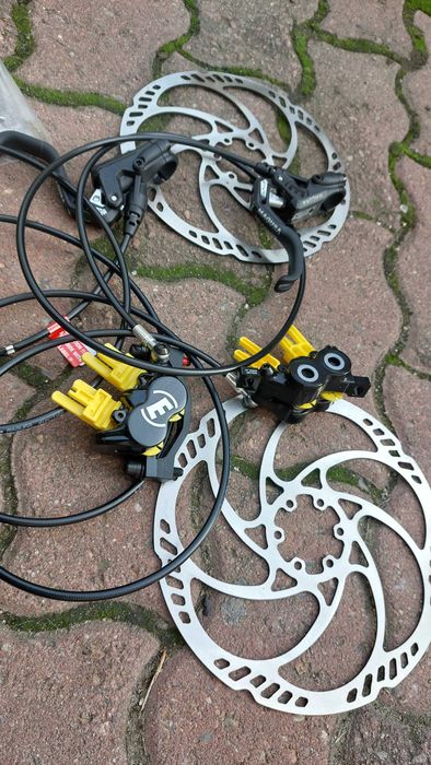 Set frane Magura MT5 HC 1  cu 4 pistoane + discuri 203mm + adaptor