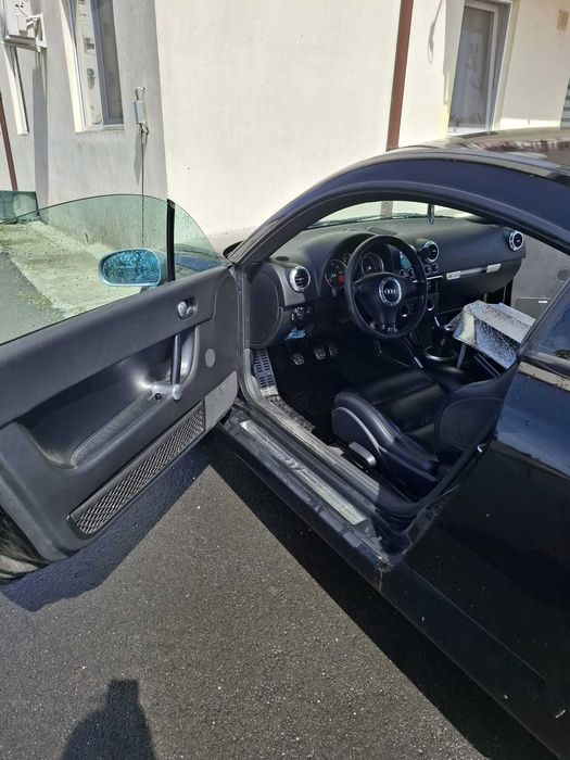 Vand AUDI TT negru