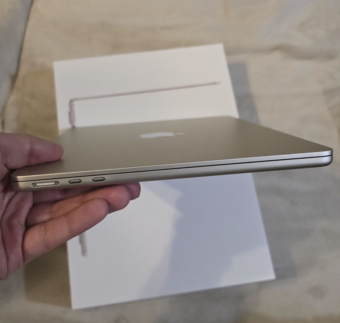 Macbook air 13.6" M2